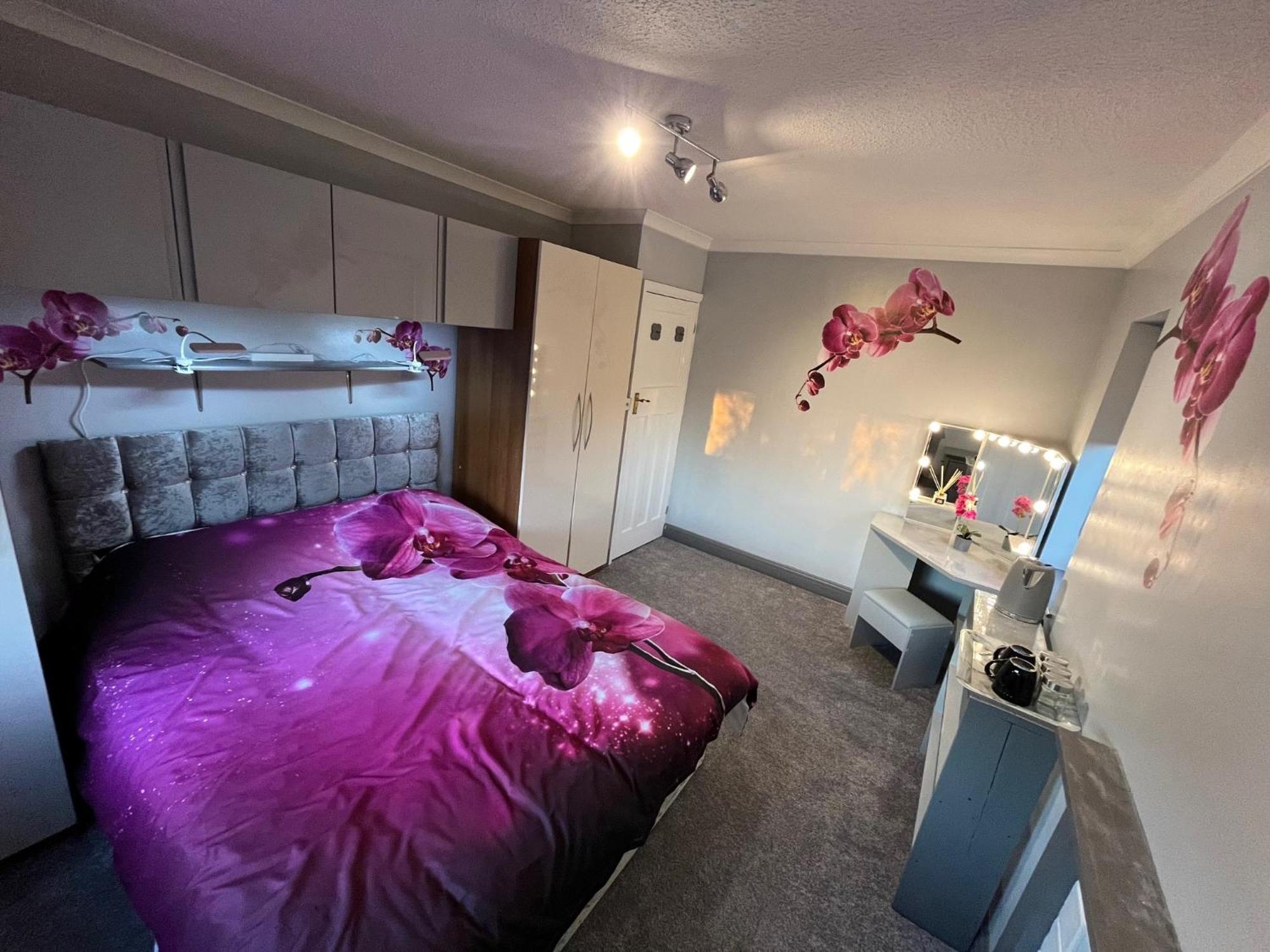 Willow Ridge - A Large Country House With 3 Rental Rooms Clutton Екстериор снимка